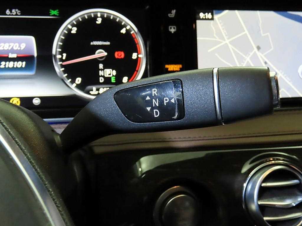 Mercedes Benz S Class - Vista 12