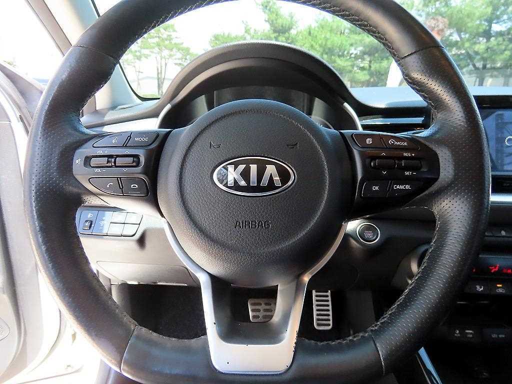 KIA Stonic - Vista 8