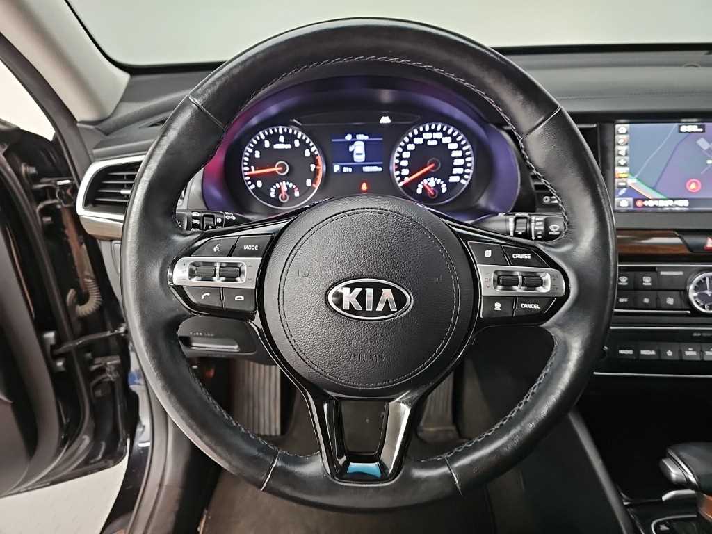 KIA K7 - Vista 9