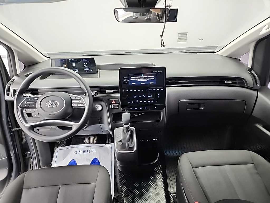 HYUNDAI Staria - Vista 7