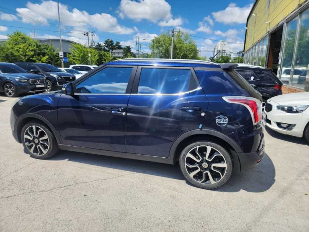 Ssangyong Tivoli - Vista 3
