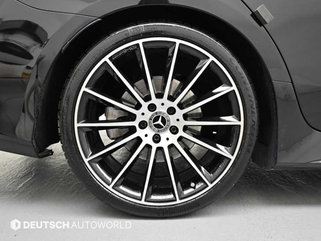Mercedes Benz CLS Class - Vista 5