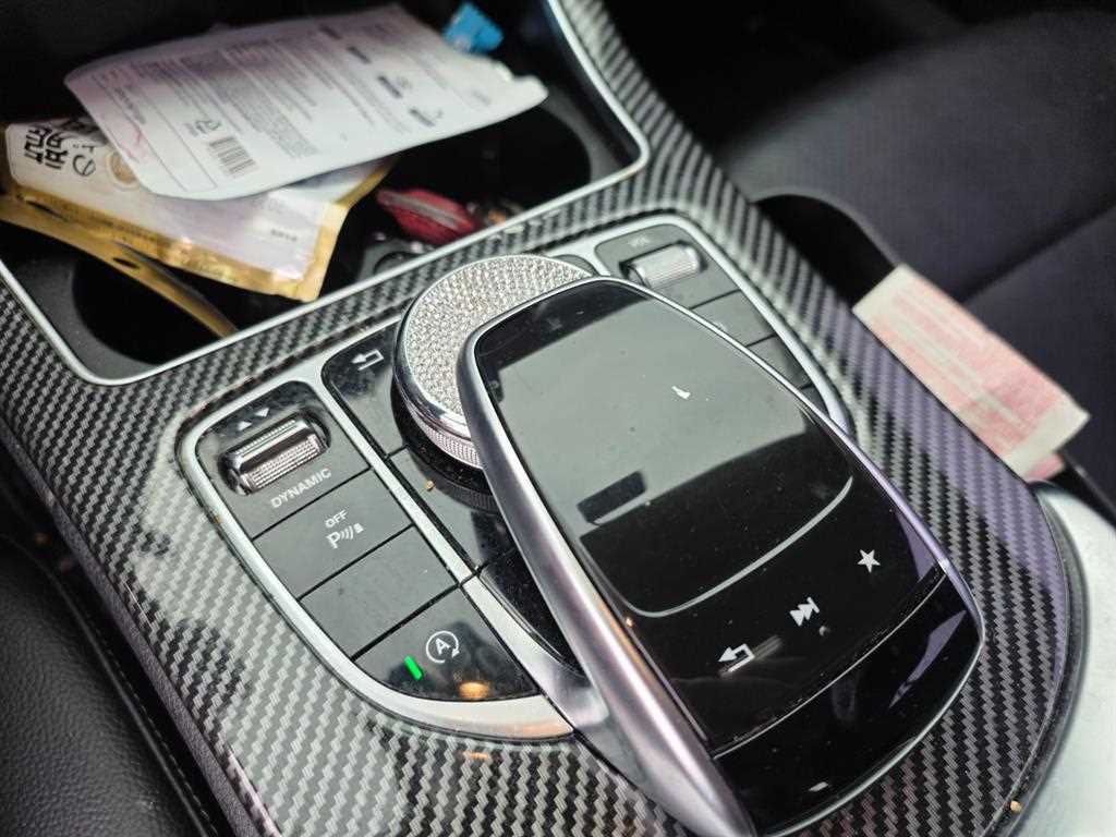 Mercedes Benz C Class - Vista 11