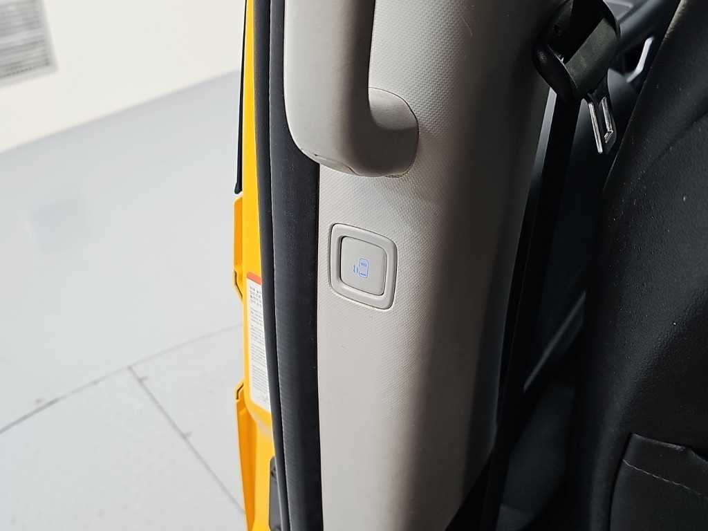 HYUNDAI Staria 2022 Amarillo - Importación desde Corea - HF Imports Iquique - Foto 13