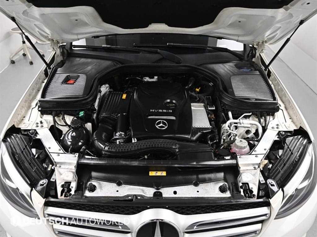 Mercedes Benz GLC Class - Vista 6