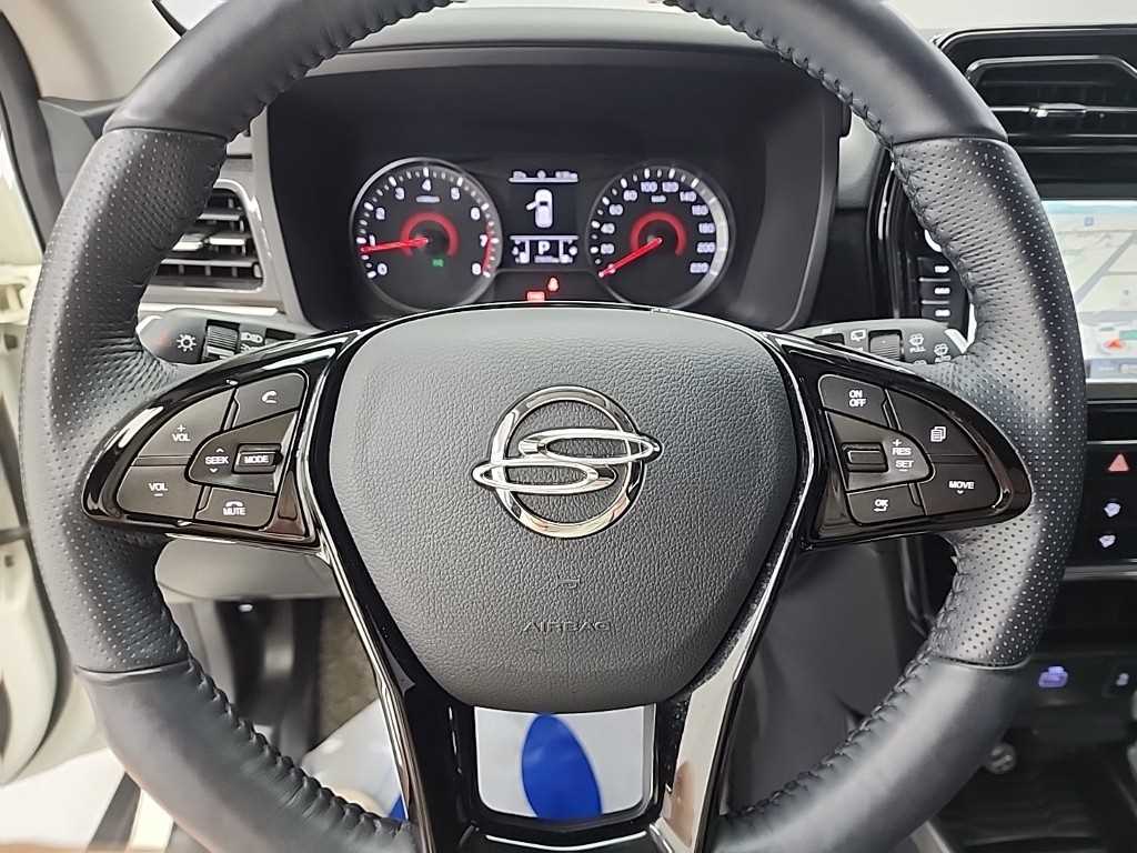 Ssangyong Tivoli - Vista 9