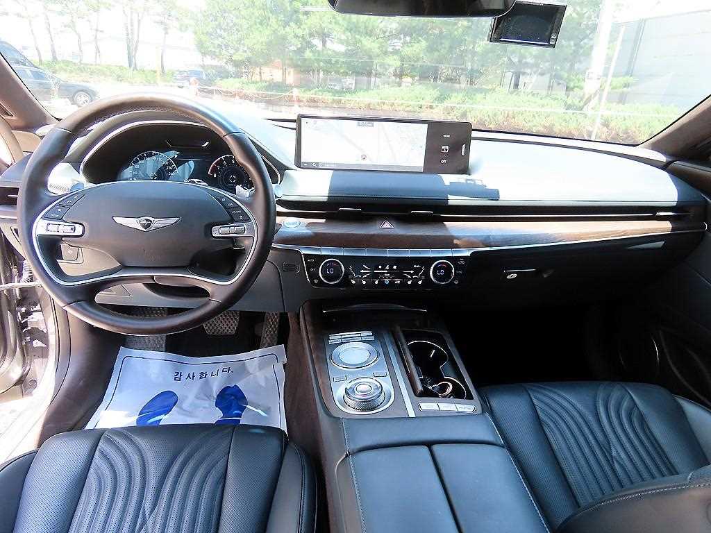 Genesis G80 - Vista 7