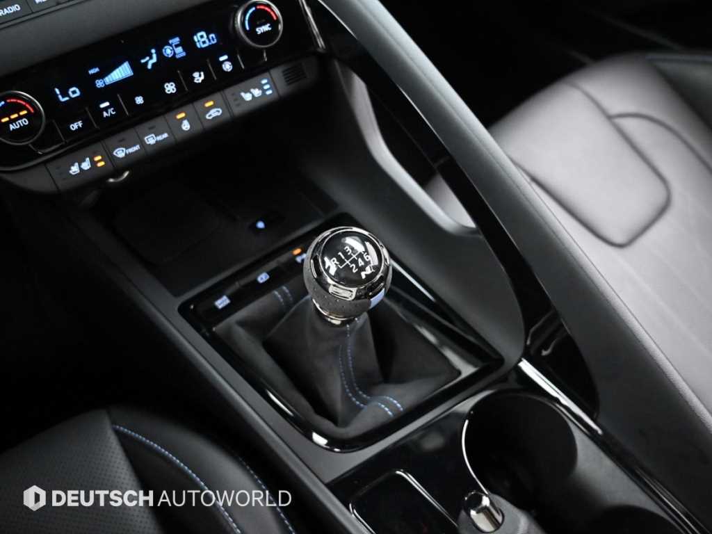 HYUNDAI Avante - Vista 9