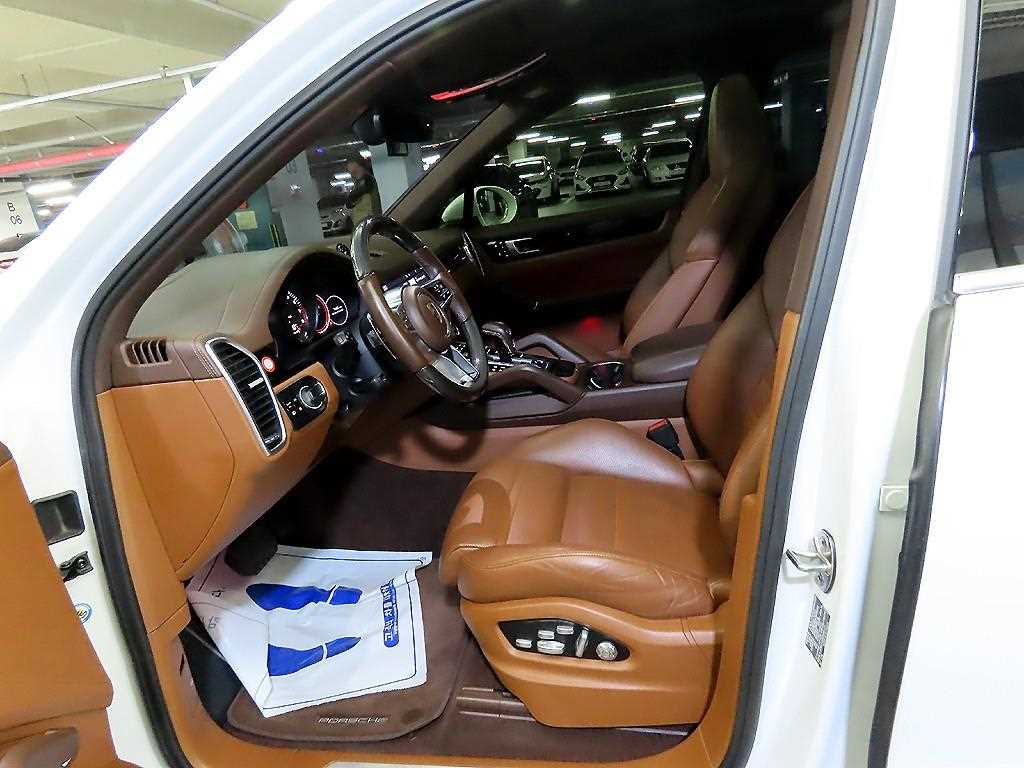 Porsche Cayenne - Vista 6