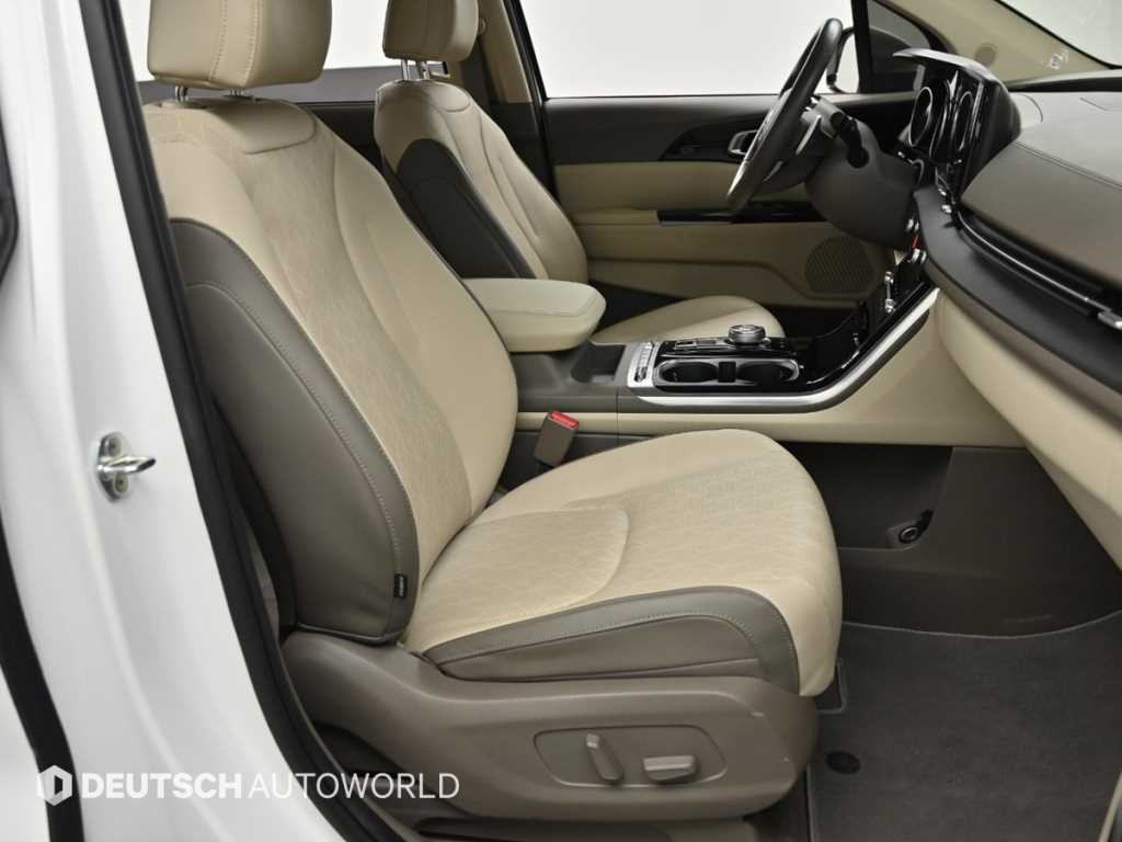 KIA Carnival - Vista 10