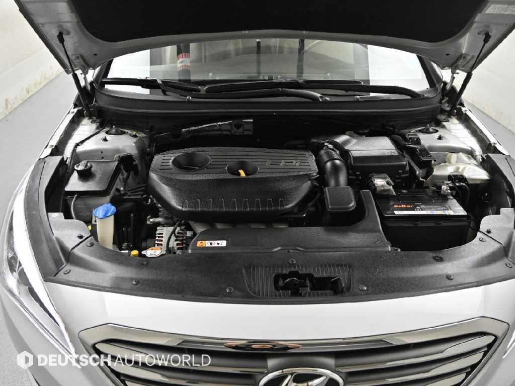 HYUNDAI Sonata - Vista 6