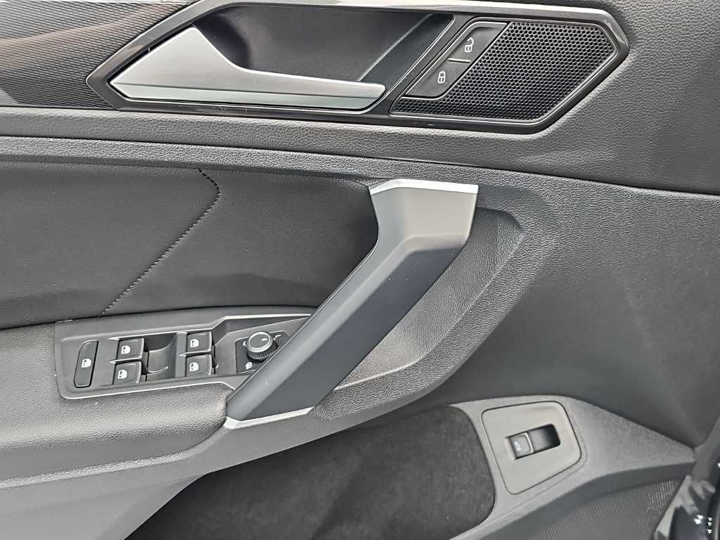 Volkswagen Tiguan 2018 Gris - Importación desde Corea - HF Imports Iquique - Foto 17