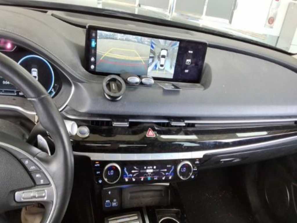 Genesis G80 - Vista 8