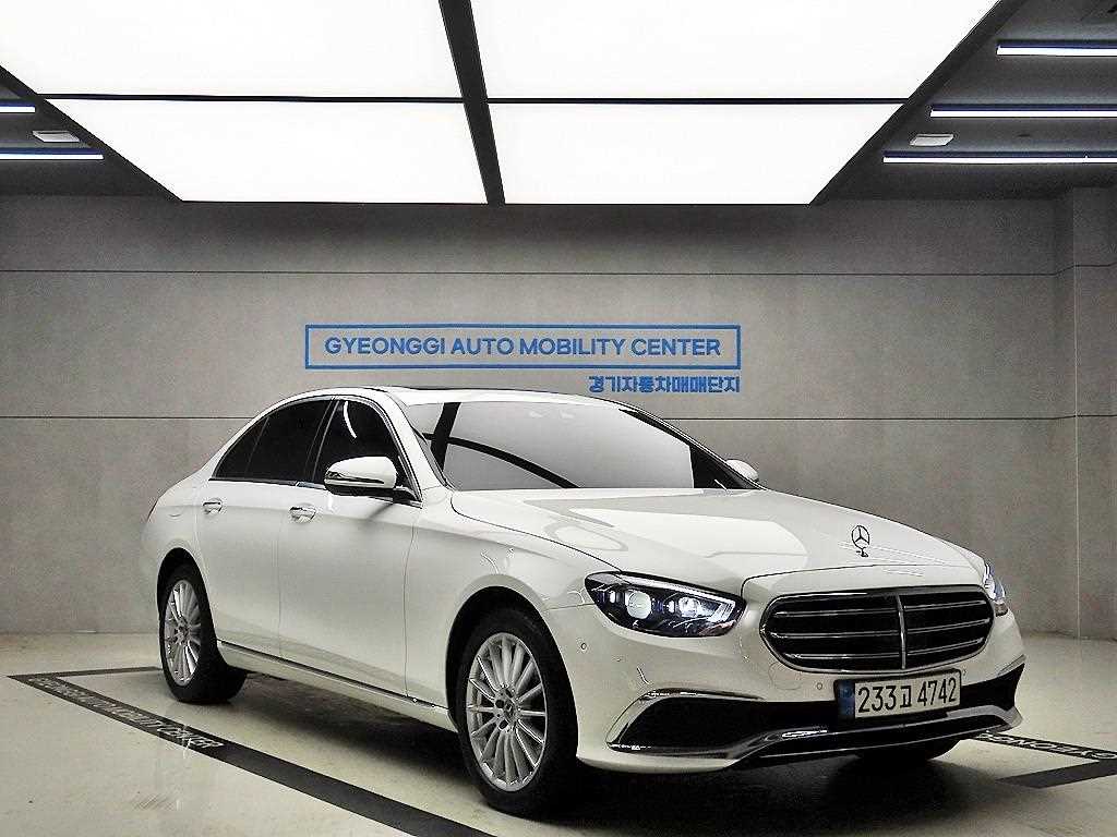 Mercedes Benz E class 2023 Blanco - Importación desde Corea - HF Imports Iquique - Foto 1