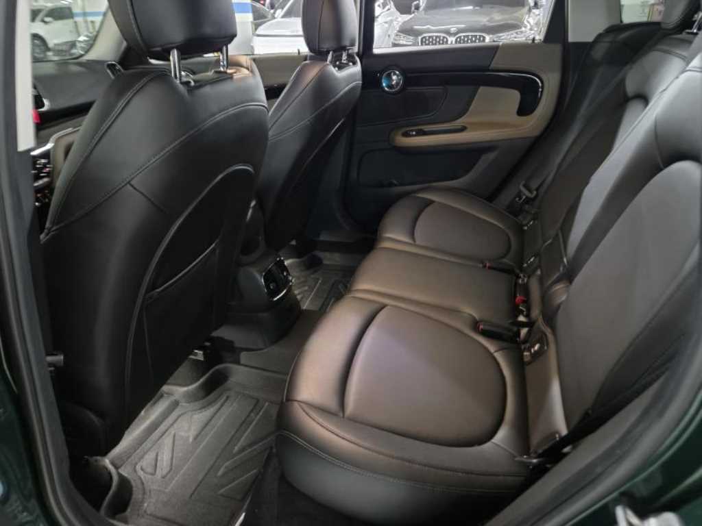 Mini Countryman - Vista 5