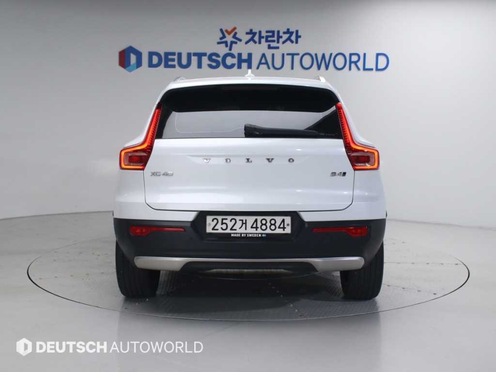 Volvo XC40 - Vista 4