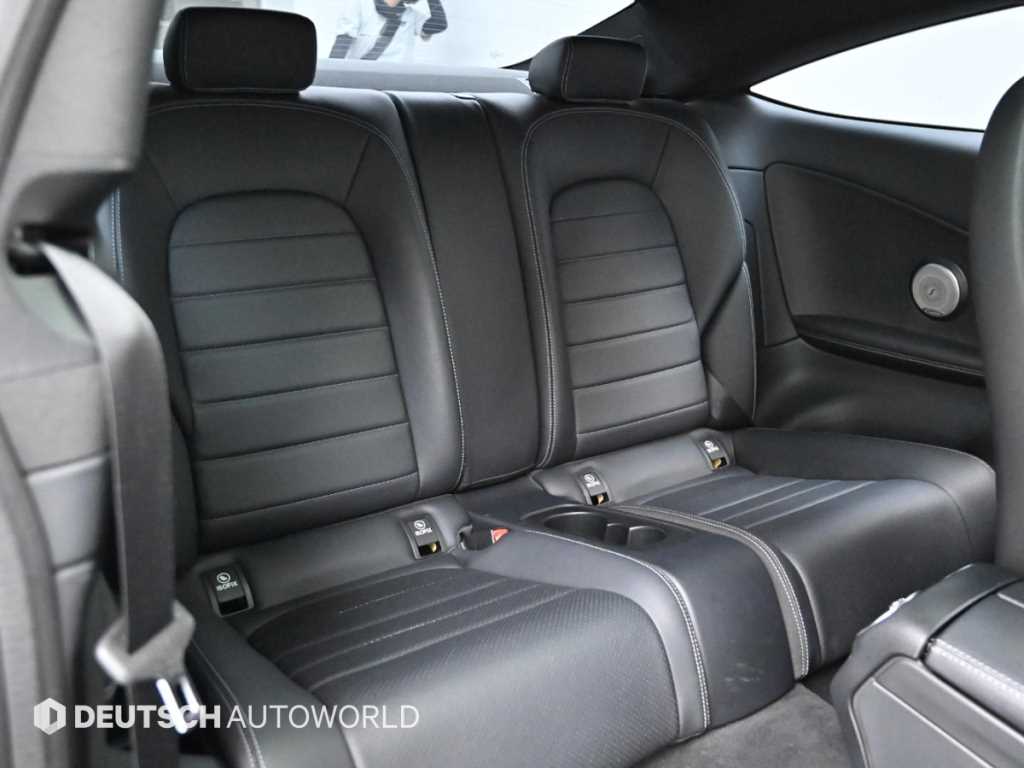 Mercedes Benz C Class - Vista 12