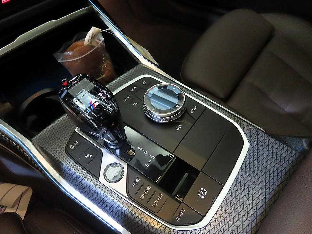 BMW i4 - Vista 12