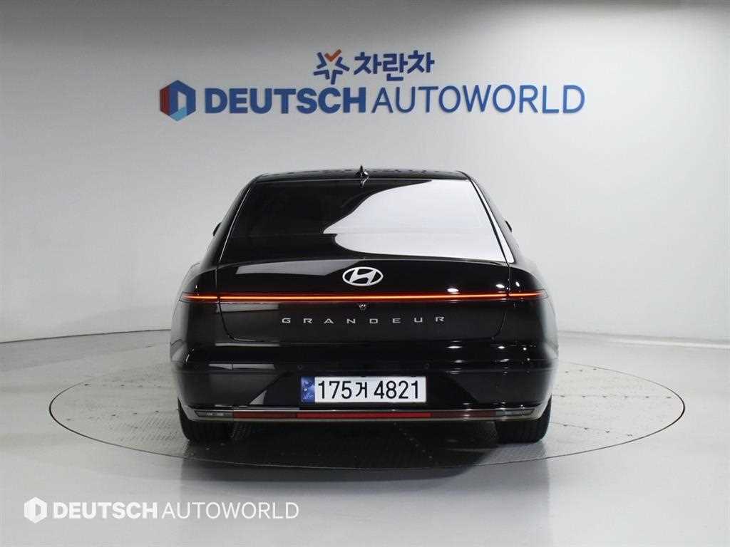 HYUNDAI Grandeur - Vista 4