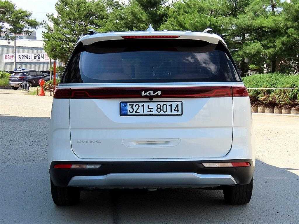 KIA Carnival - Vista 5