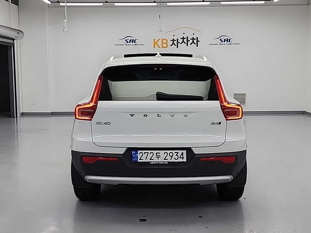 Volvo XC40 - Vista 3