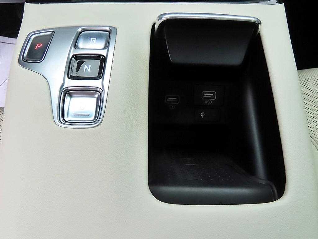 HYUNDAI Grandeur - Vista 10