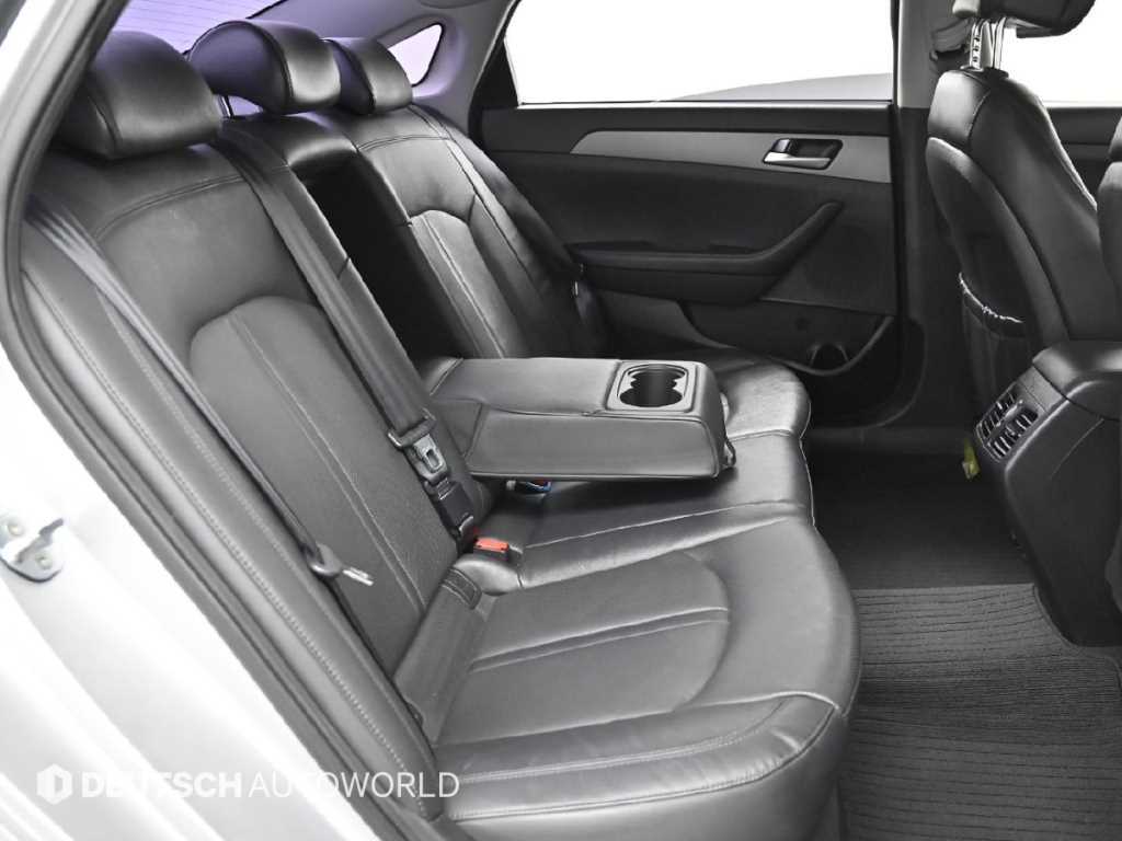 HYUNDAI Sonata - Vista 12