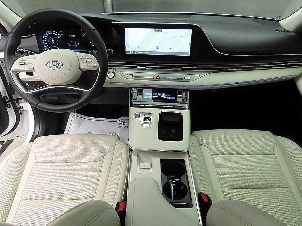 HYUNDAI Grandeur - Vista 7