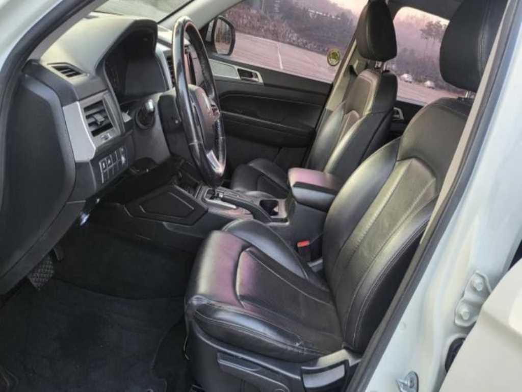 Ssangyong Rexton - Vista 12
