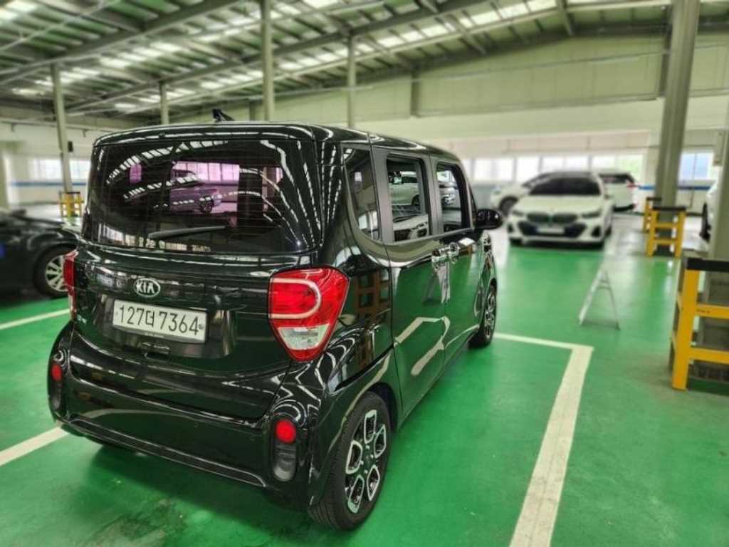 KIA Ray - Vista 5