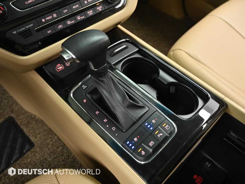 KIA Carnival - Vista 9