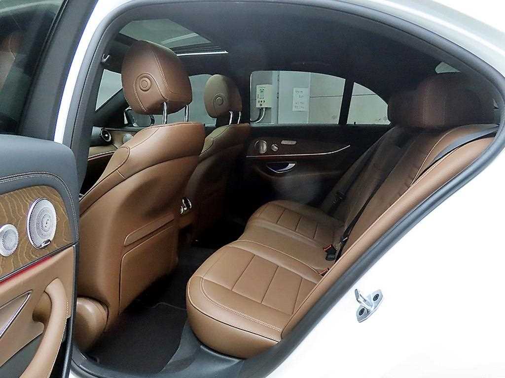 Mercedes Benz E class - Vista 6