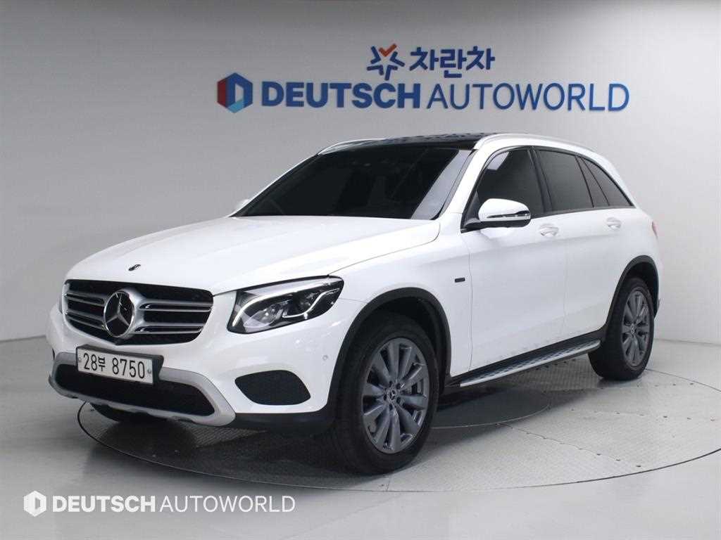 Mercedes Benz GLC Class 2019 Blanco - Importación desde Corea - HF Imports Iquique - Foto 1