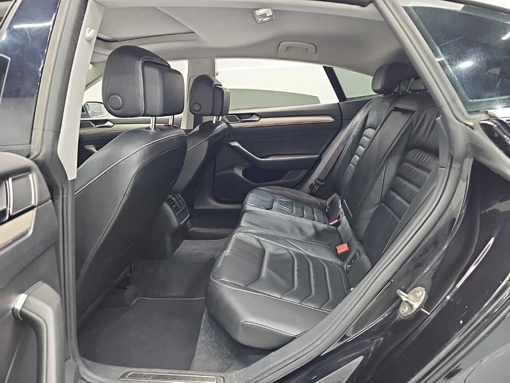 Volkswagen Arteon - Vista 12