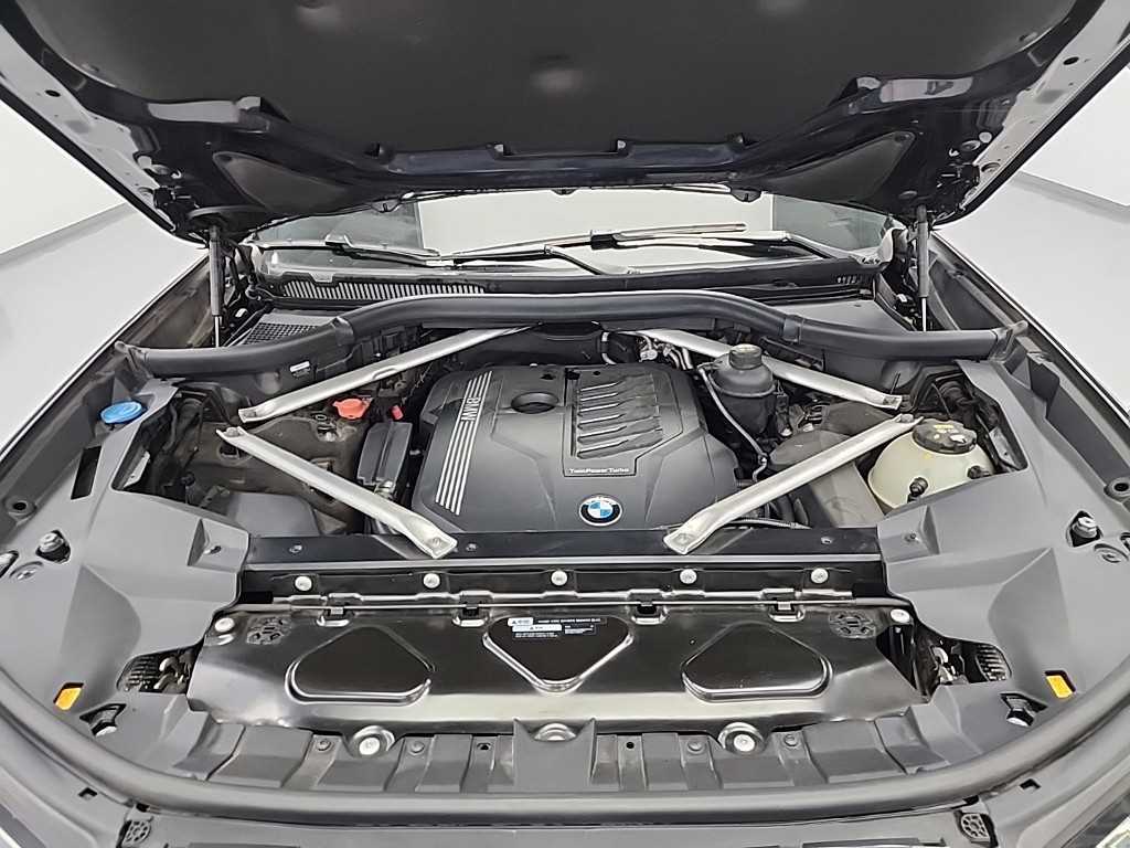 BMW X7 - Vista 5