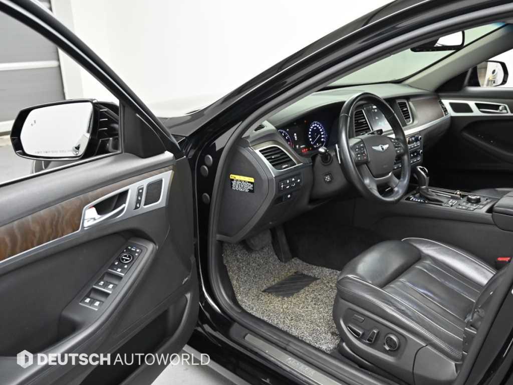 HYUNDAI Genesis - Vista 11