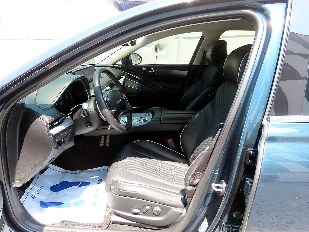 Genesis G80 - Vista 5