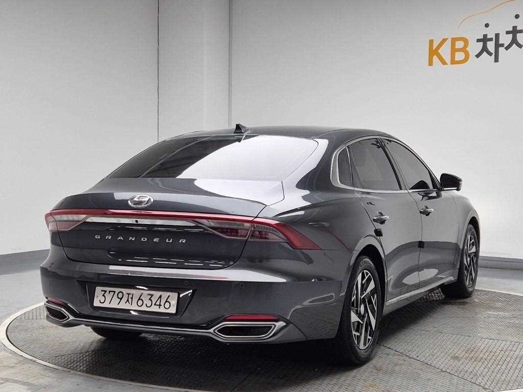 HYUNDAI Grandeur - Vista 3