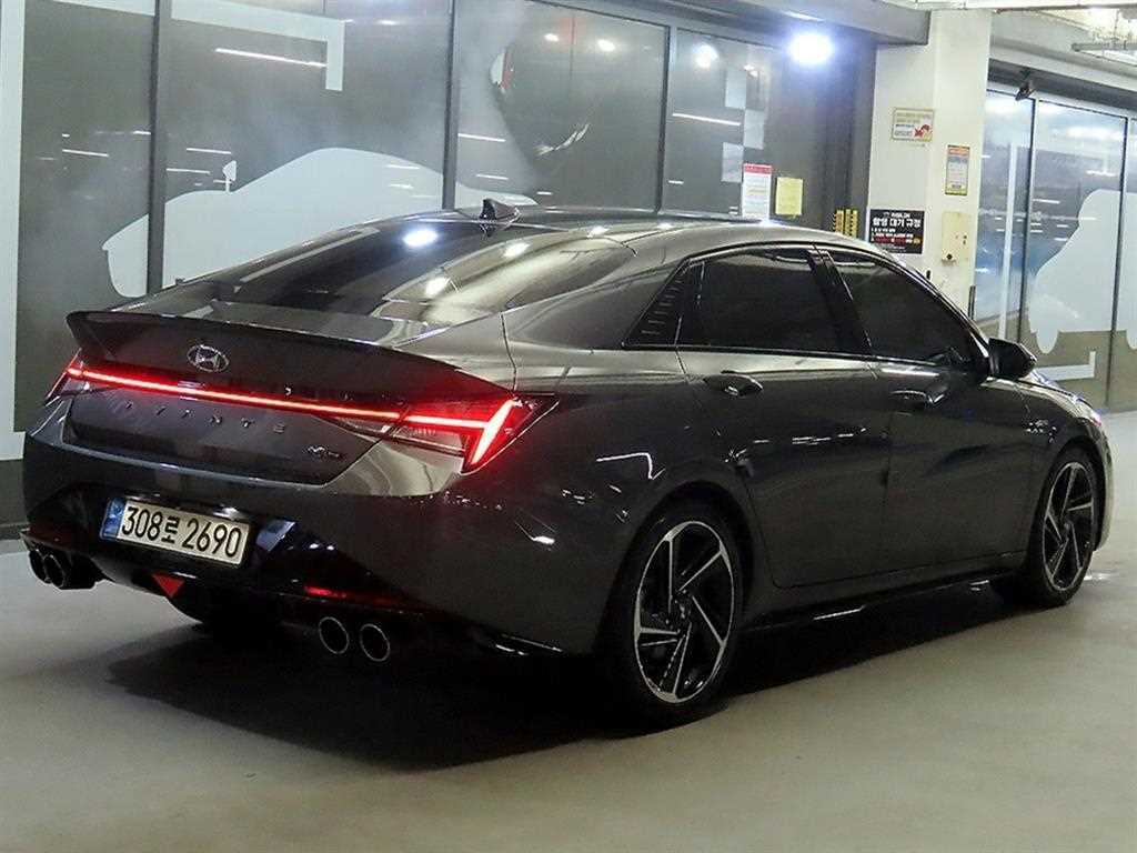 HYUNDAI Avante - Vista 4