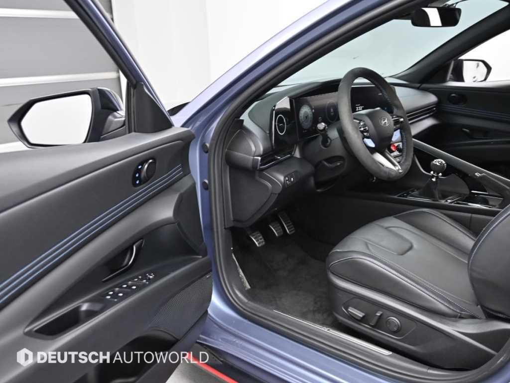 HYUNDAI Avante - Vista 11