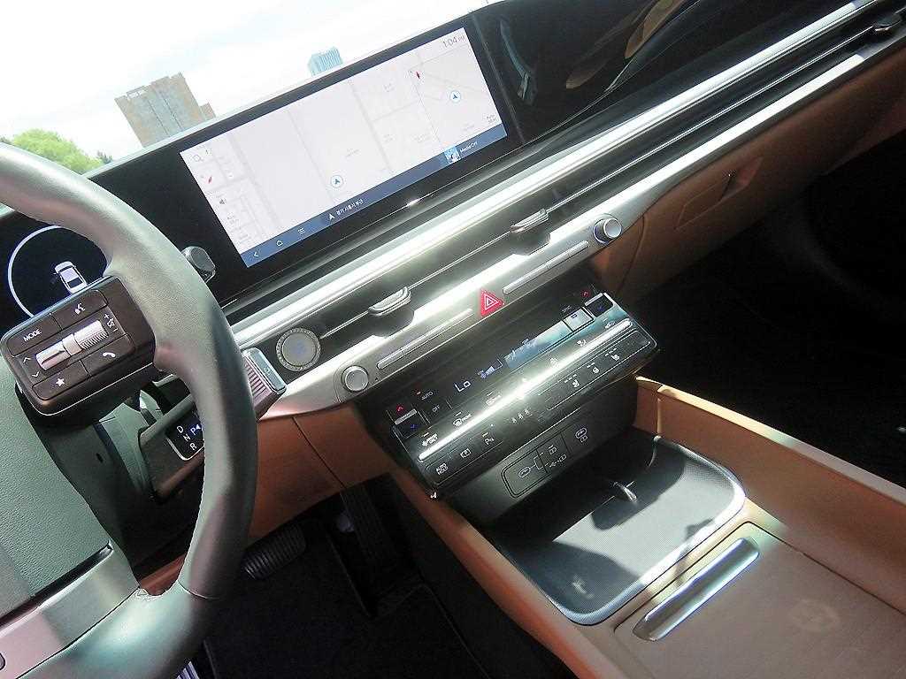HYUNDAI Grandeur - Vista 10