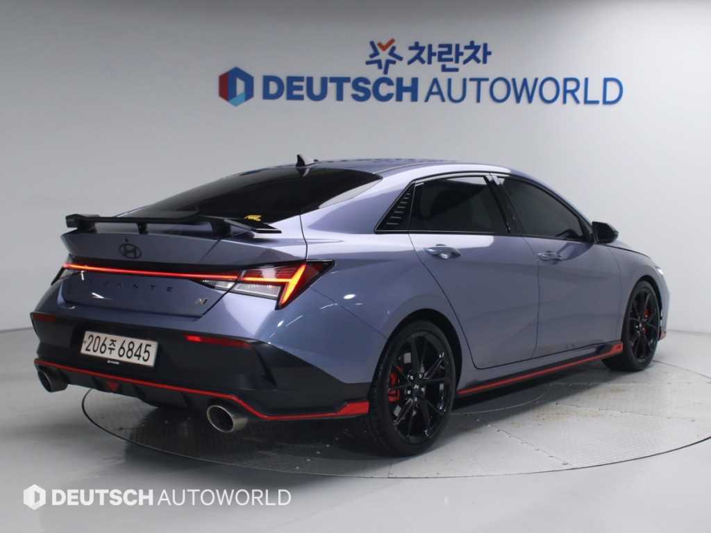HYUNDAI Avante - Vista 2