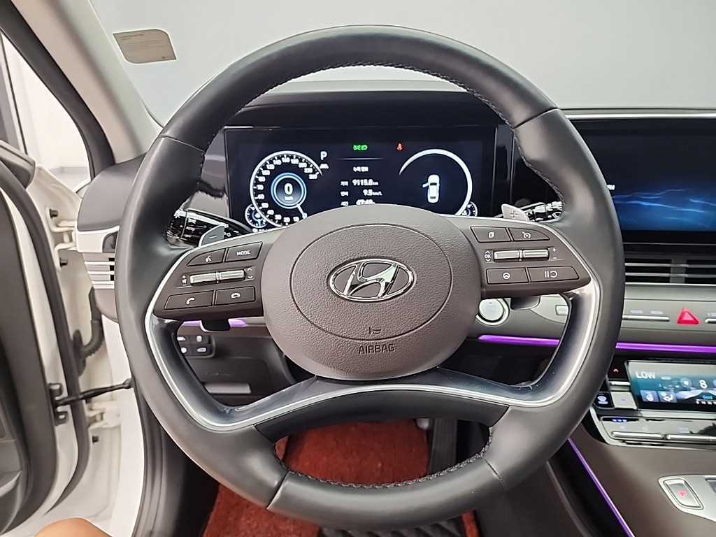 HYUNDAI Grandeur - Vista 9