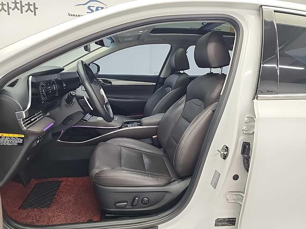 HYUNDAI Grandeur - Vista 11