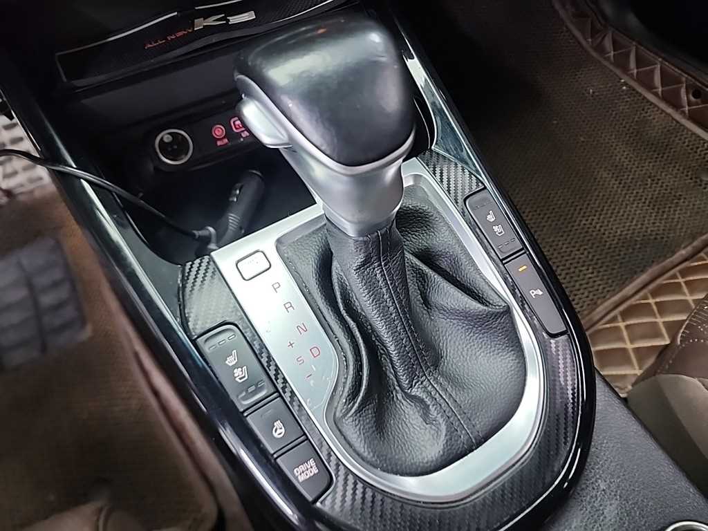 KIA K3 - Vista 8