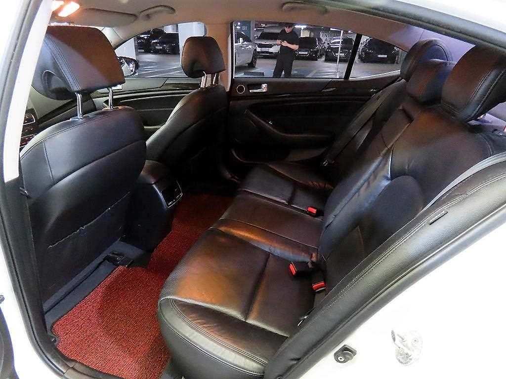 KIA K7 - Vista 7