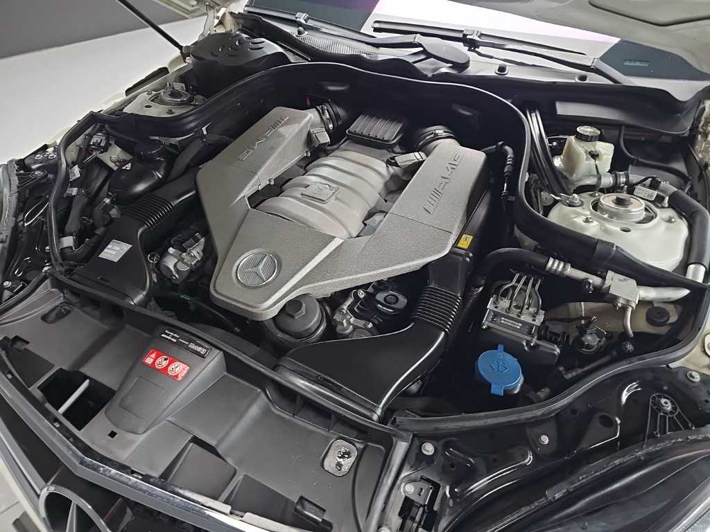 Mercedes Benz E class - Vista 5