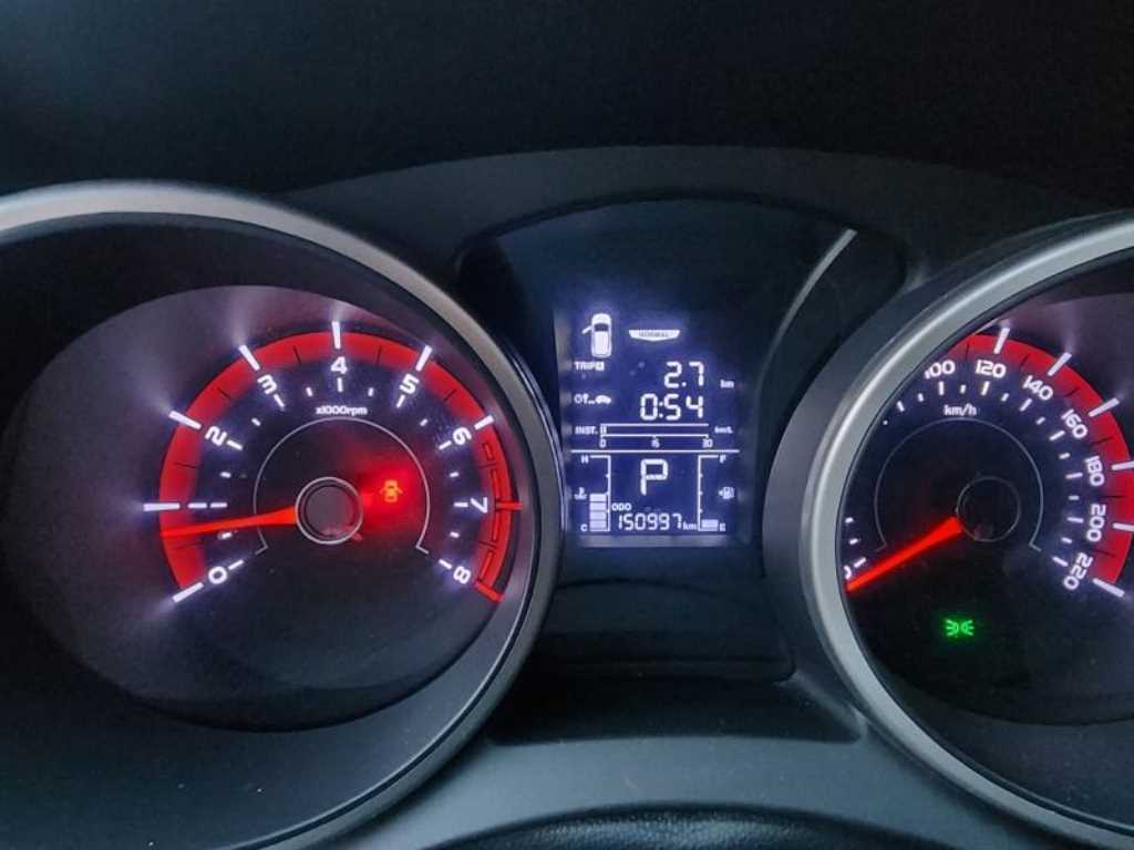Ssangyong Tivoli - Vista 8