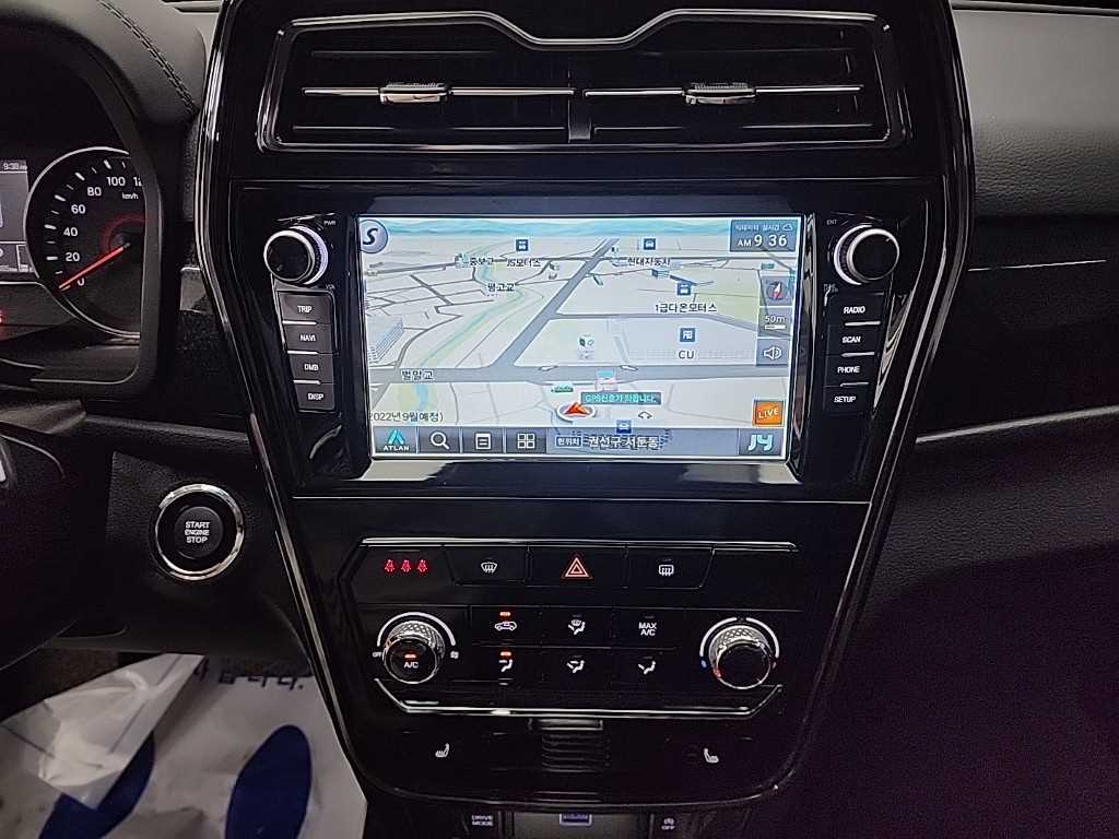 Ssangyong Tivoli - Vista 10