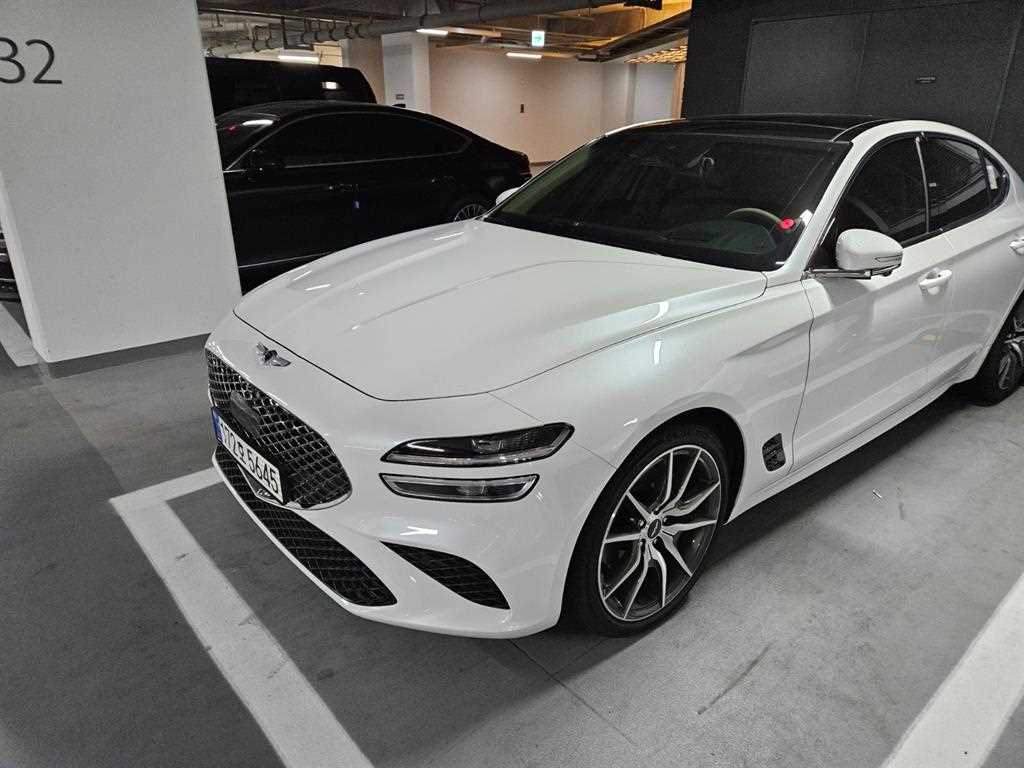Genesis G70 - Vista 3